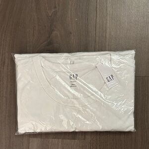 GAP Classic White Crewneck Tee, new in package, tall large